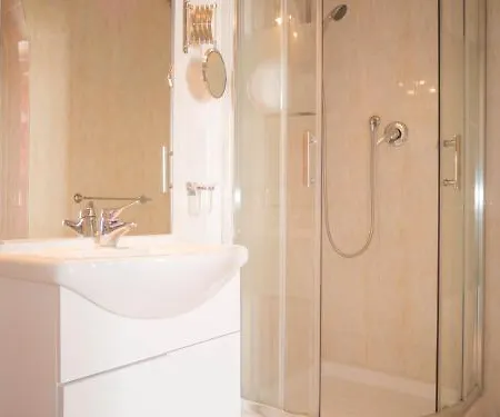 B&B Smart Rooms 3*